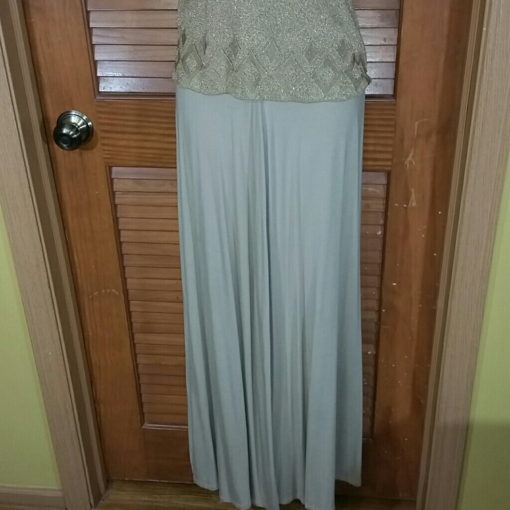 Skirt - Picture 2 of 4